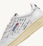 נשים Autry נעלי ספורט נמוכות מדליסטיות מעור לבן עם כיתוב שחורVJ4H167 - Image 6